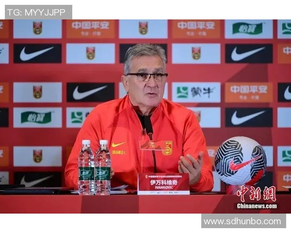 足球明星帅气亮相活动现场展现风采与魅力的精彩瞬间合集 足球明星帅气亮相活动现场展现风采与魅力的精彩瞬间合集